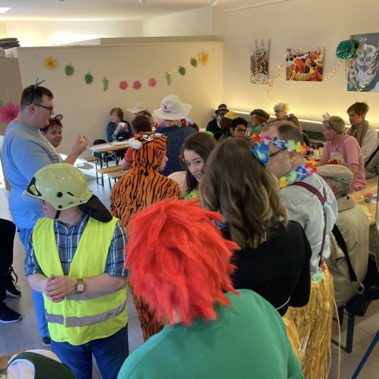 fdf6441b-034d-4599-9185-831da283a660