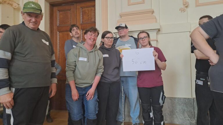 e25cabdc-28e9-4b90-9f24-2f2a022e5194